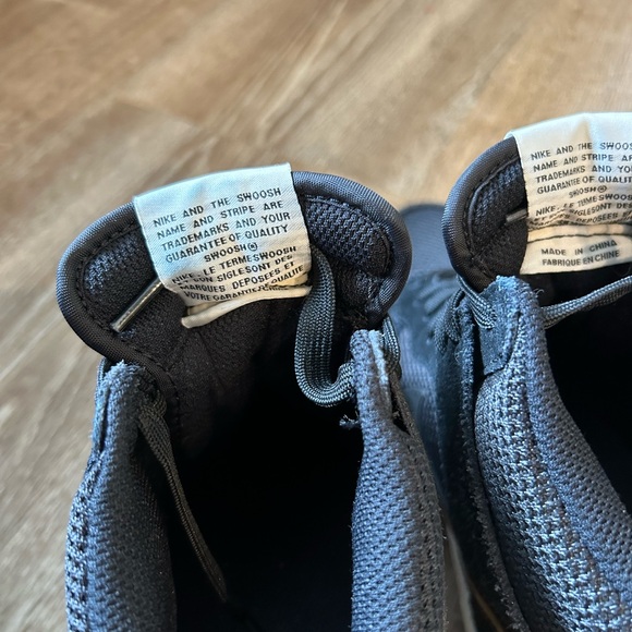 Woman Nike shoes 7.5 - Picture 4 of 4